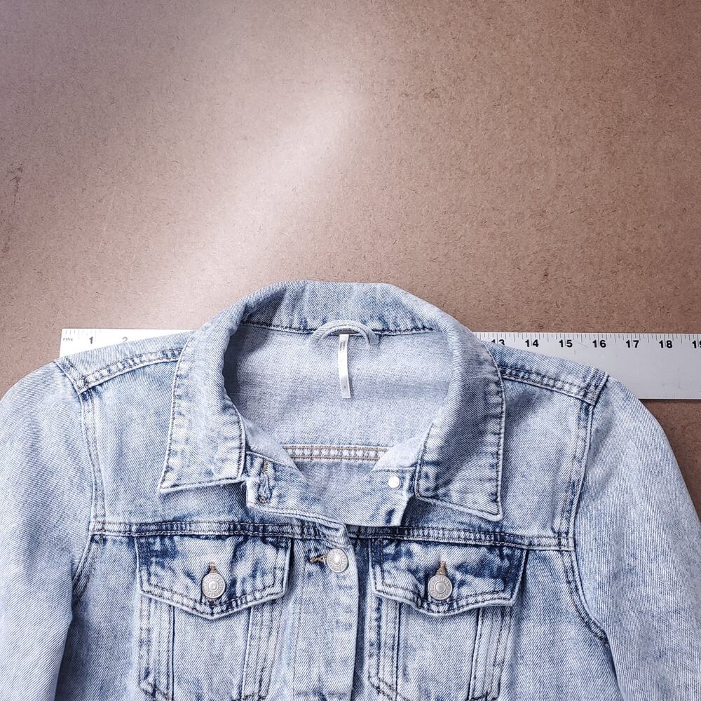 Free People Rumors Denim Jacket Womens S Blue Stone Wash Cropped Streetwear Boho - Picture 5 of 11